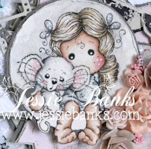 Tilda with mouse close up